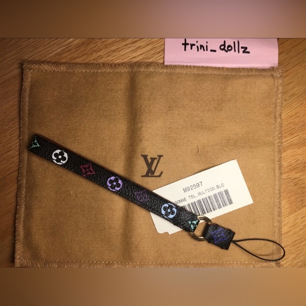 LOUIS VUTTON MULTICOLOR CELLPHONE STRAP 💖